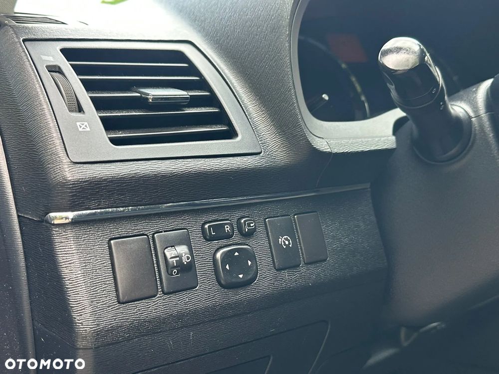Toyota Avensis 2.0 D-4D Edition - 9
