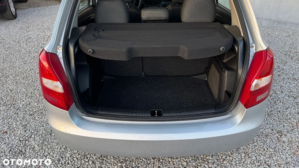 Skoda Fabia 1.2 HTP STYLE EDITION - 16