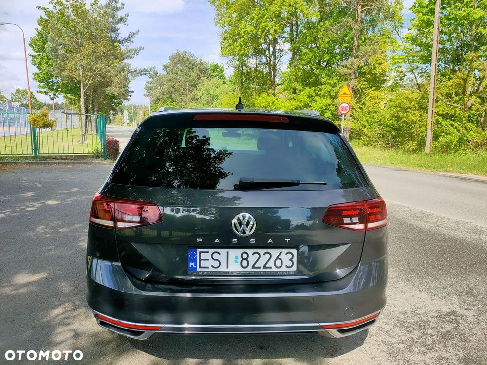 Volkswagen Passat - 4