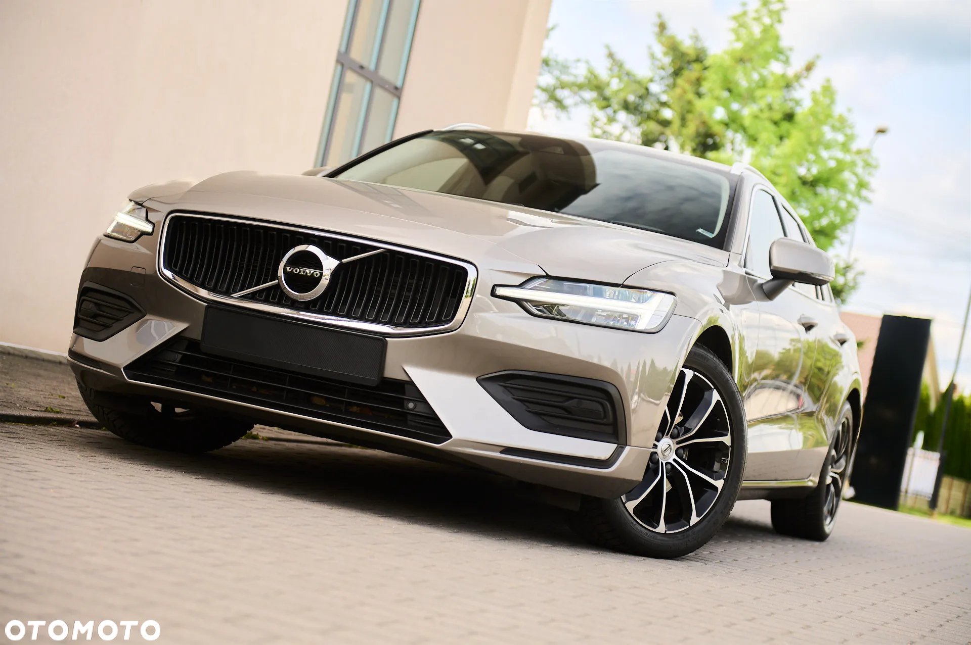 Volvo V60 D3 Momentum Pro - 23