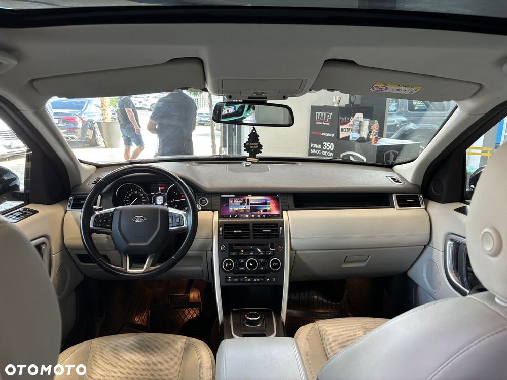 Land Rover Discovery Sport - 29