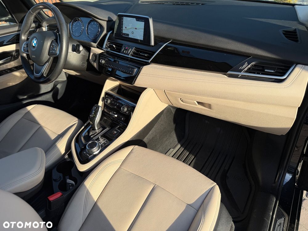 BMW Seria 2 218d Luxury Line sport - 13