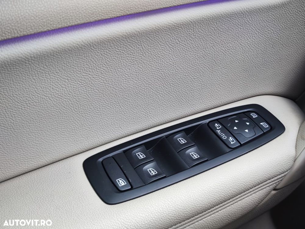 Renault Megane TCe 140 GPF Intens - 27