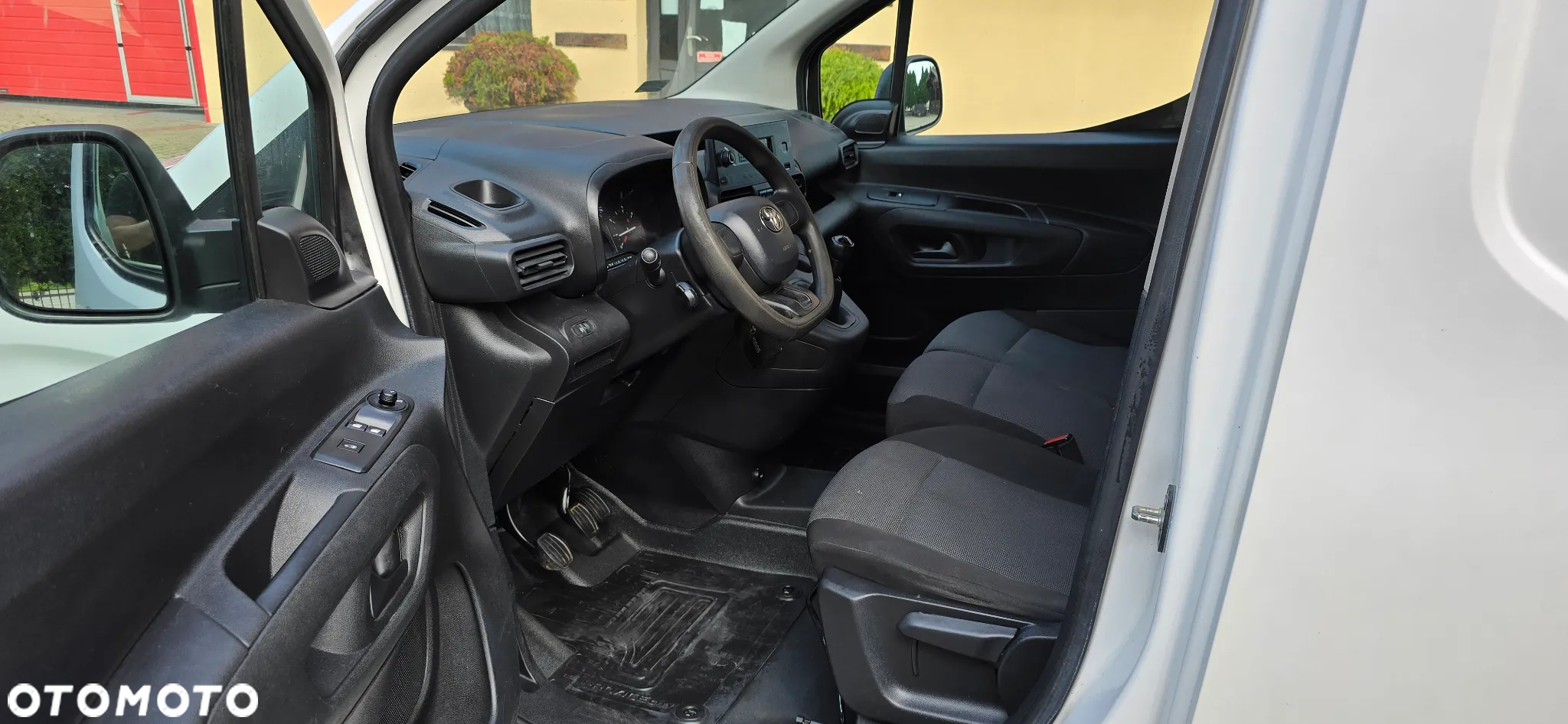 Toyota ProAce Kombi 1.5 D-4D Compact 2,6t - 5