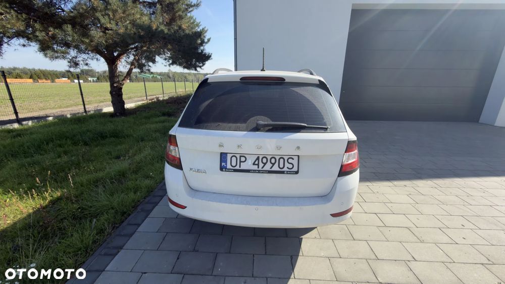 2022 Skoda Fabia, photograph 3