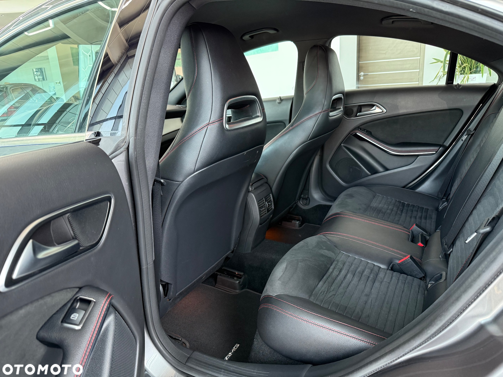 Mercedes-Benz CLA 250 4-Matic - 25