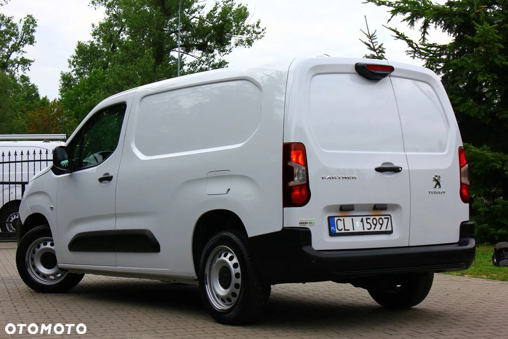 Peugeot PARTNER 1.5HDI 130KM AUTOMAT 8 BIEGÓW LONG DŁUGI 3 OSOBOWY PERFEKT AUTO NAVIGACJA KAMERY,ASYSTENTY,VF23% - 6