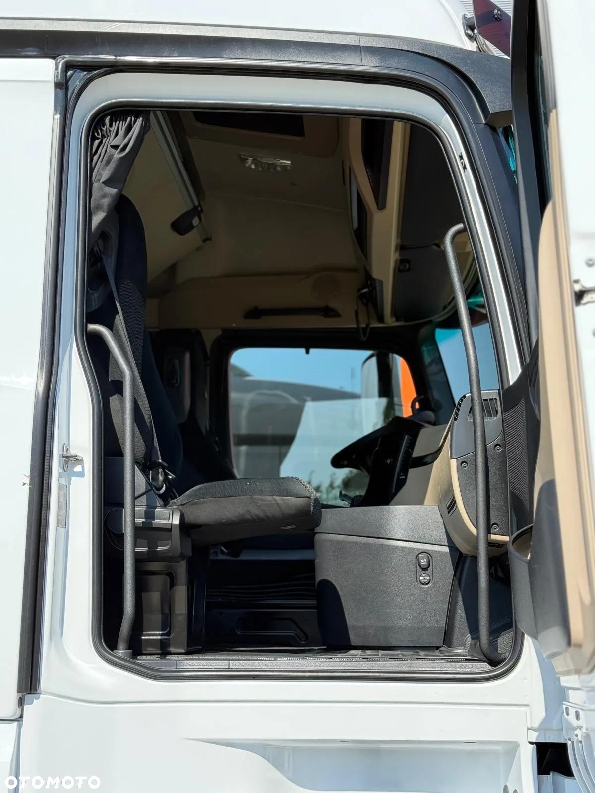 Mercedes-Benz Actros 2542 / E6 / burto-firanka 8,5 m + winda / 21Epal / z Niemiec / sypialka plandeka firana skrzynia - 30
