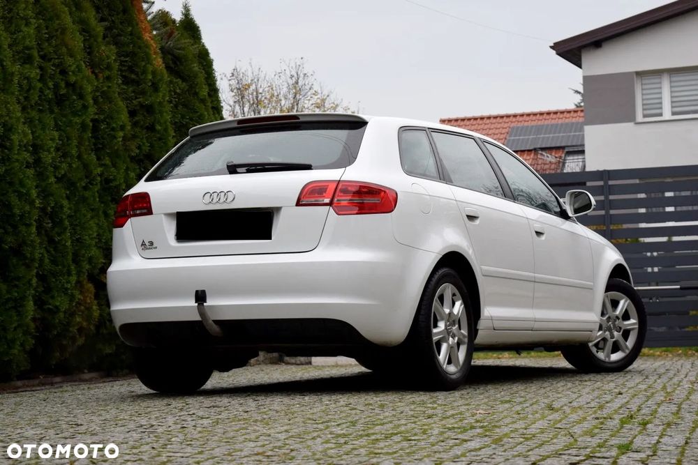 Audi A3 Sportback 1.6 Ambiente - 10