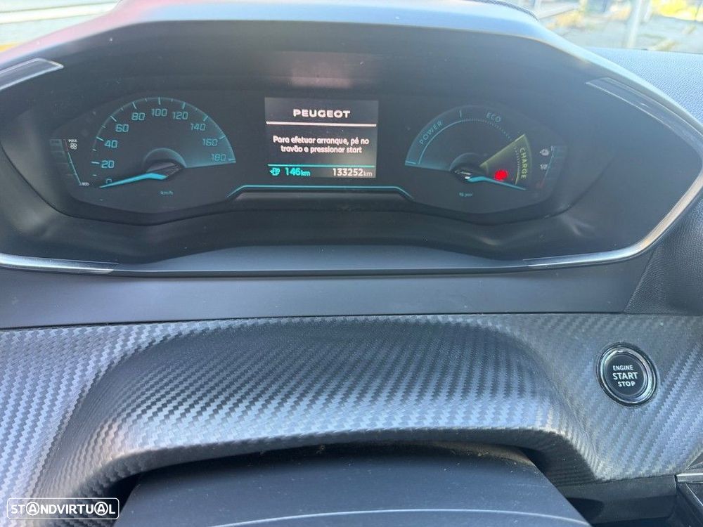 Peugeot e-208 - 14