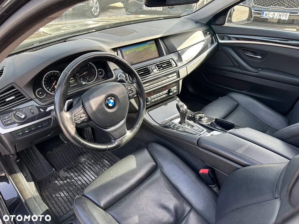 BMW Seria 5 530d xDrive Luxury Line - 13