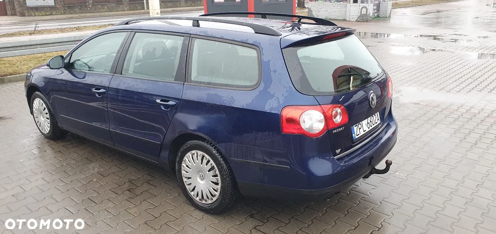 Volkswagen Passat - 4