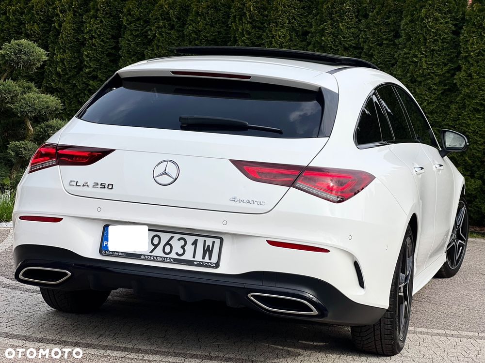 Mercedes-Benz CLA 250 4-Matic AMG Line 7G-DCT - 23