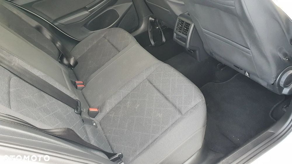 Volkswagen Golf - 14