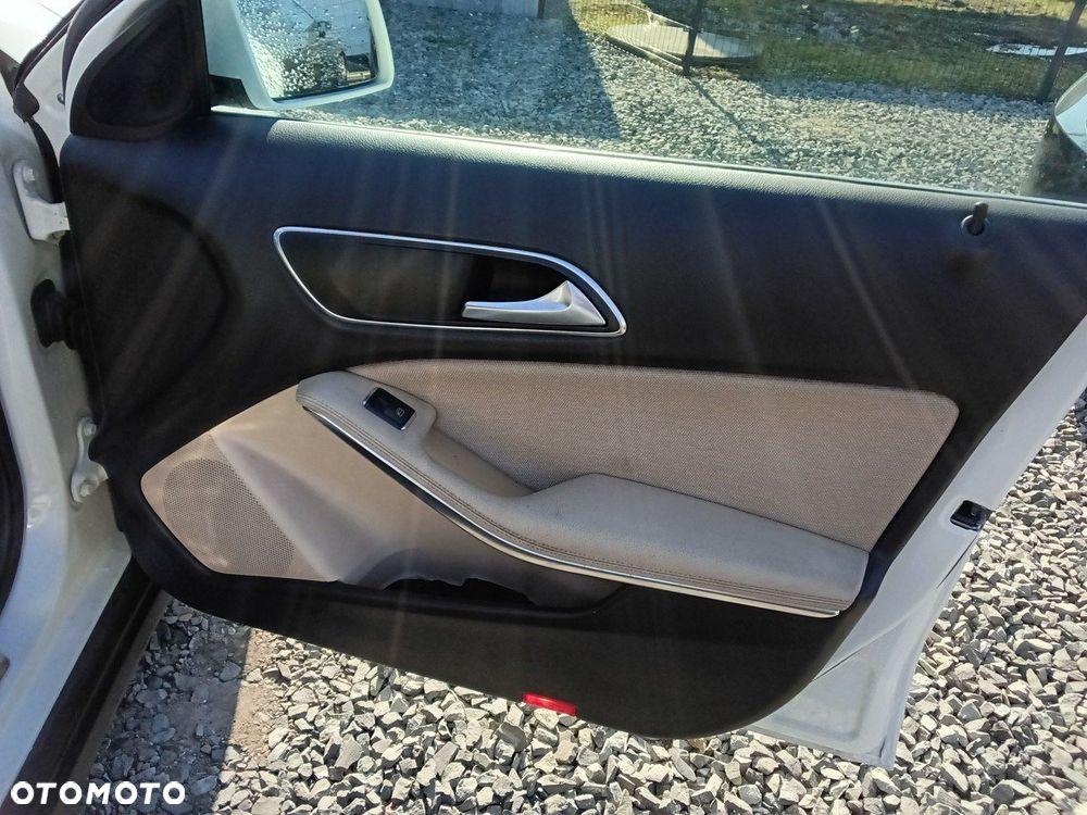 Mercedes-Benz GLA - 35