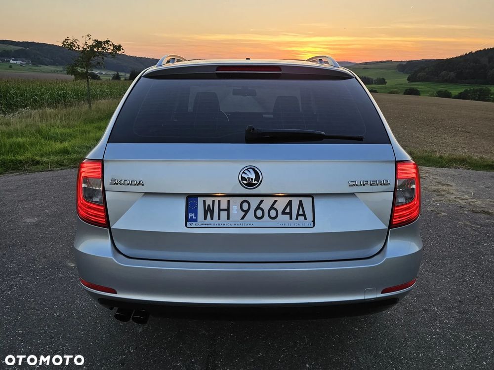 Skoda Superb 2.0 TDI Ambition - 4