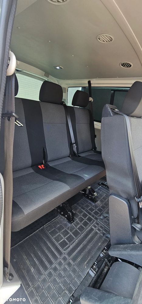 Volkswagen Transporter - 11