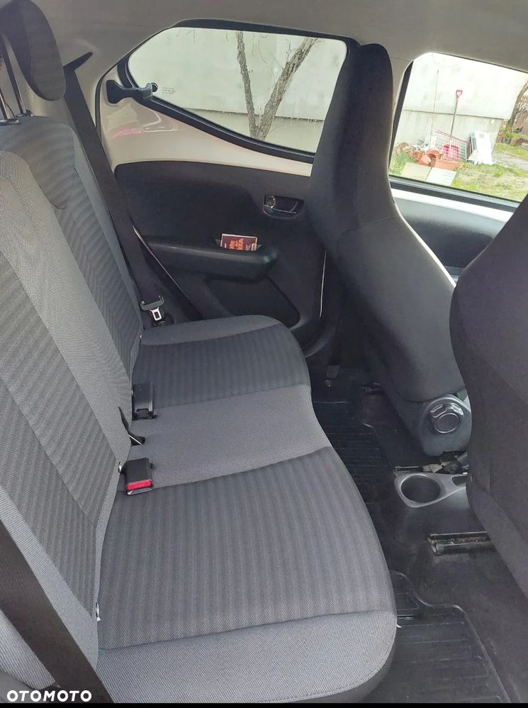 Toyota Aygo x - 5