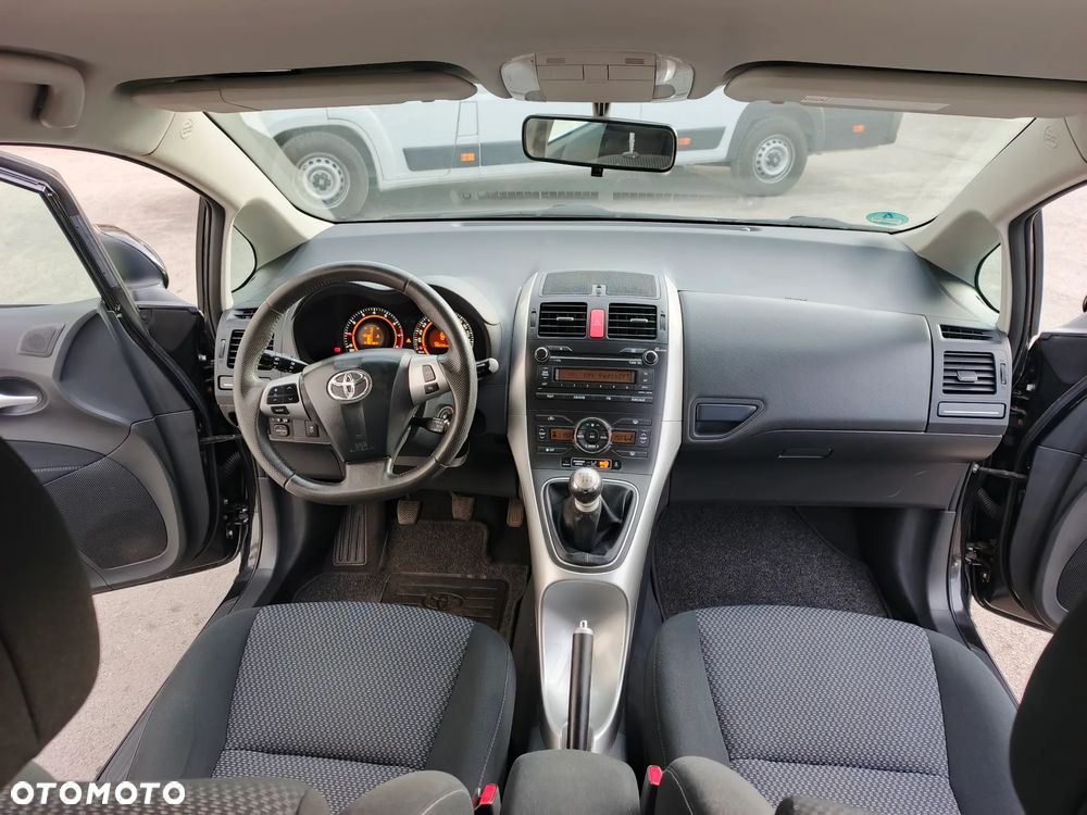 Toyota Auris 1.6 Life+ - 24