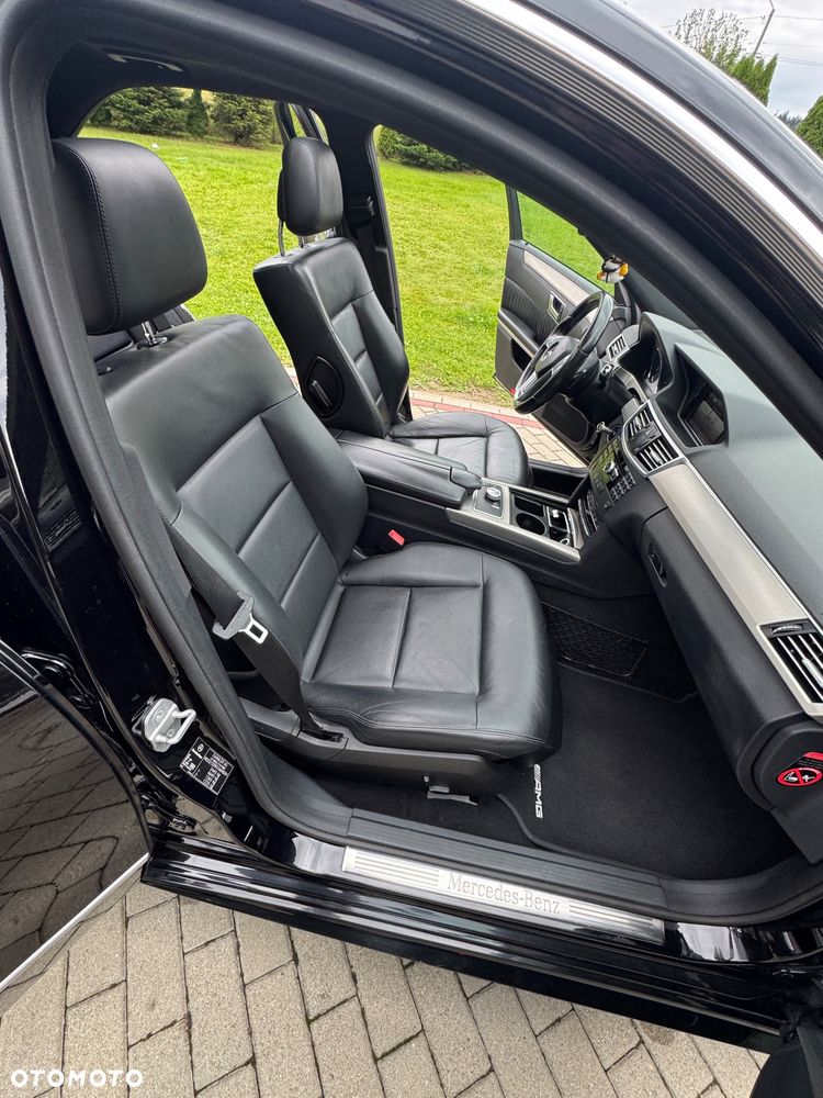 Mercedes-Benz Klasa E 350 CDI DPF 4Matic BlueEFFICIENCY 7G-TRONIC Avantgarde - 23