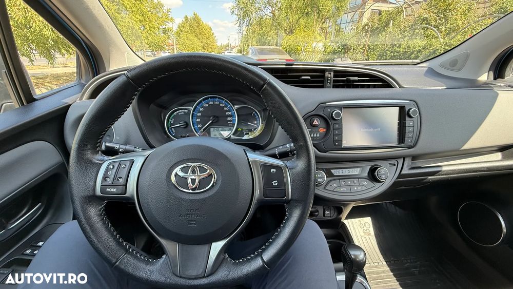 Toyota Yaris 1.5 VVT-i HSD Luna - 12