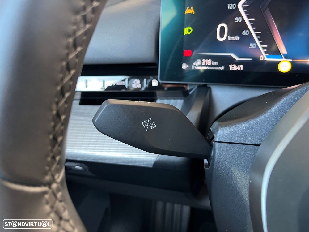 BMW 530 e Pack Desportivo M - 26