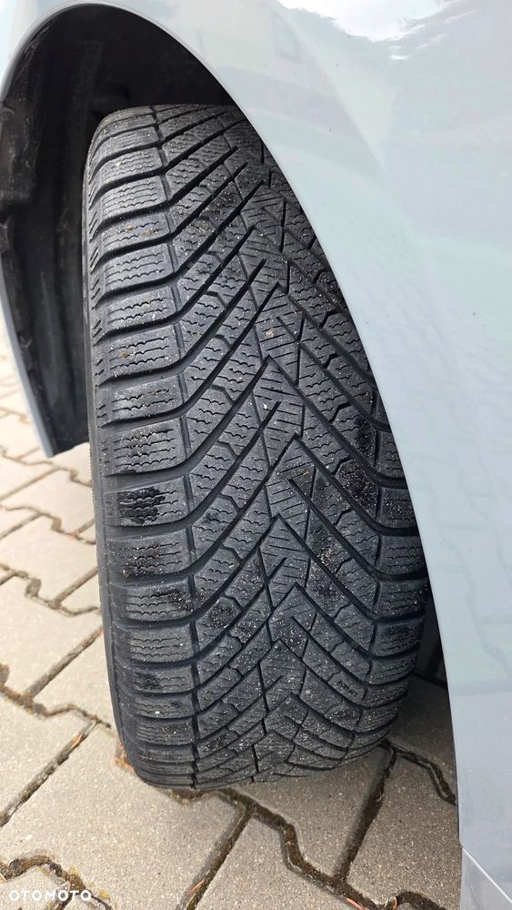 Toyota Corolla 1.8 Hybrid Executive - 29