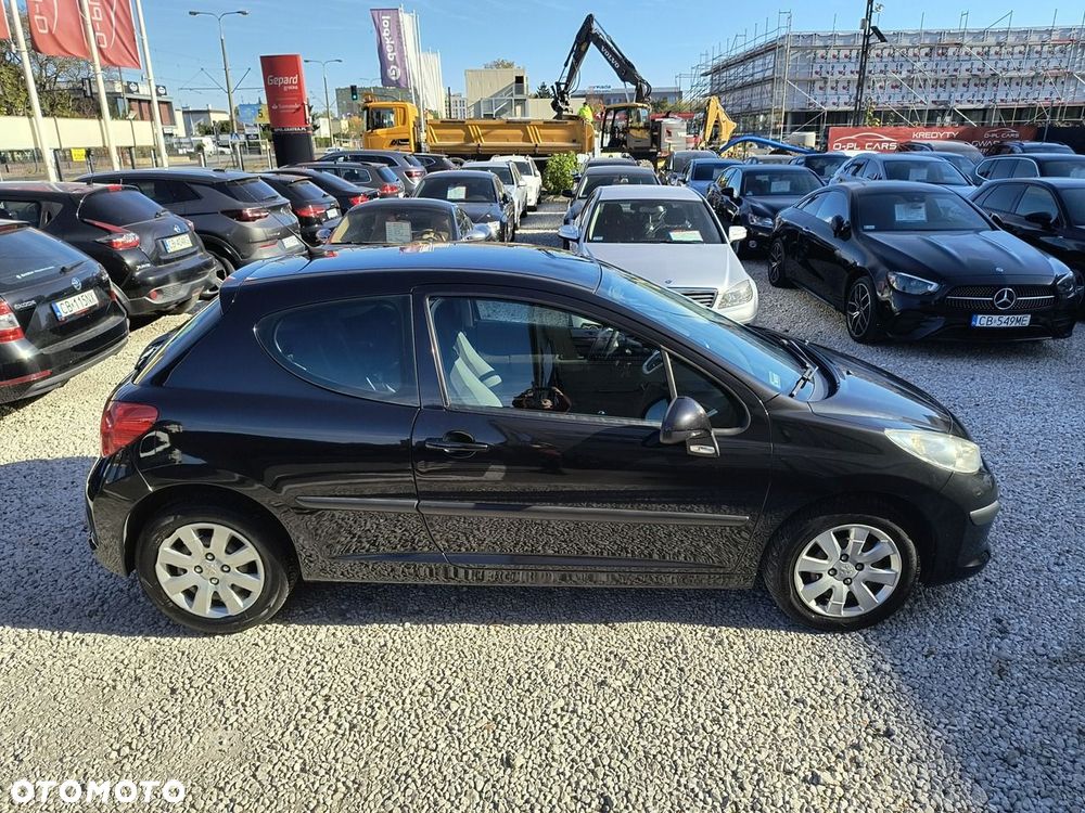 Peugeot 207 1.4 16V Trendy - 32