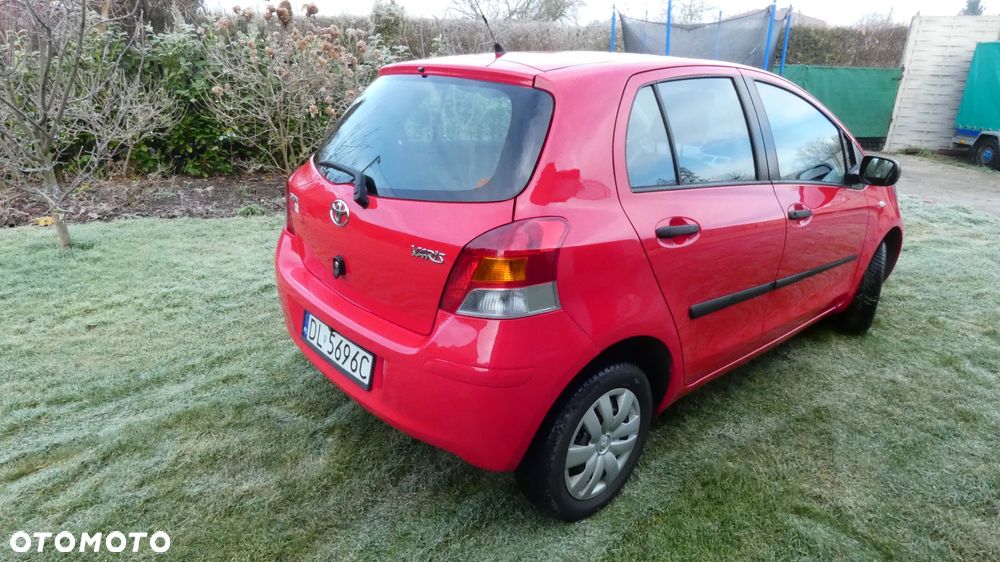 Toyota Yaris 1.0 Luna - 28