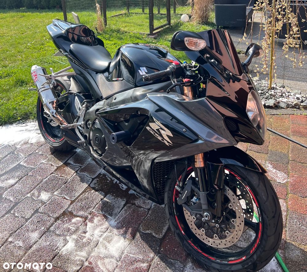 Suzuki GSX-R - 1