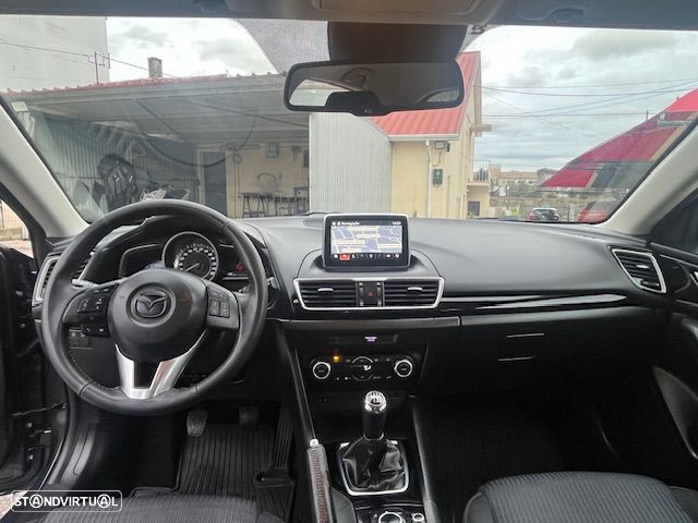 Mazda 3 1.5 Sky-D Evolve HS Navi - 11