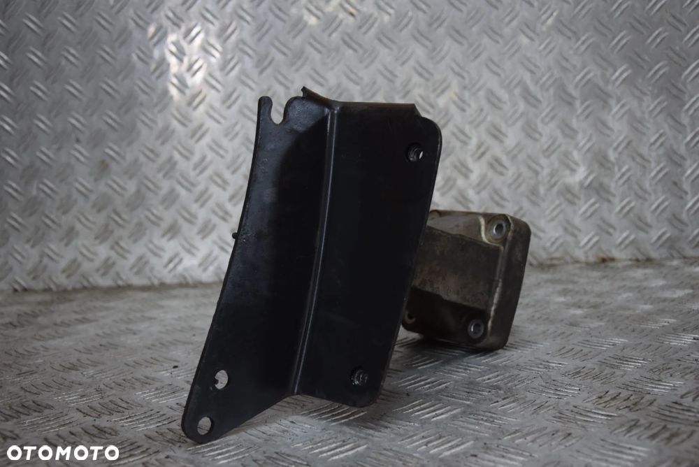 JEEP GRAND CHEROKEE WJ 2.7 CRD ŁAPA SILNIKA LEWA - 4