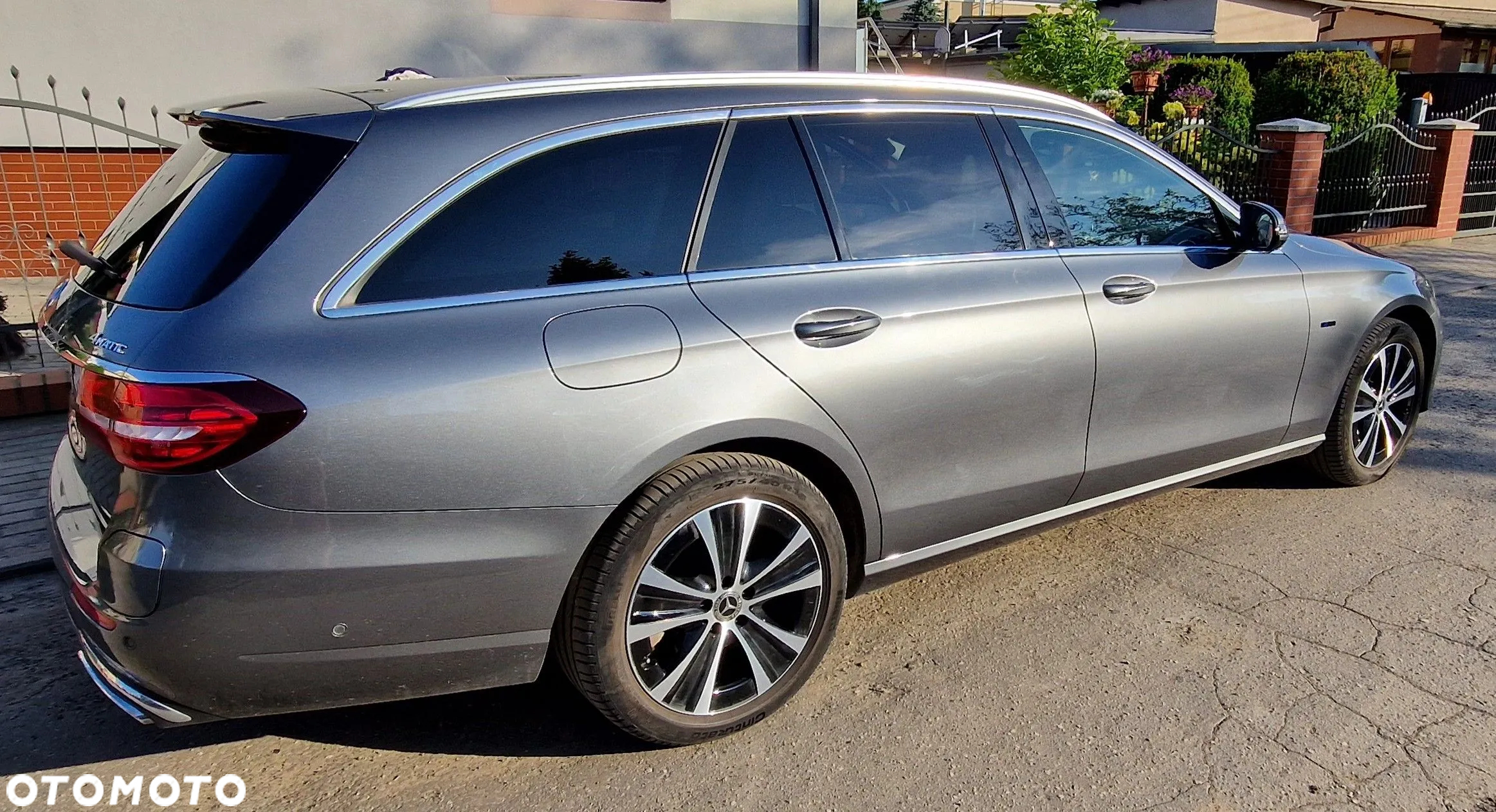 Mercedes-Benz Klasa E 300 Exclusive - 3