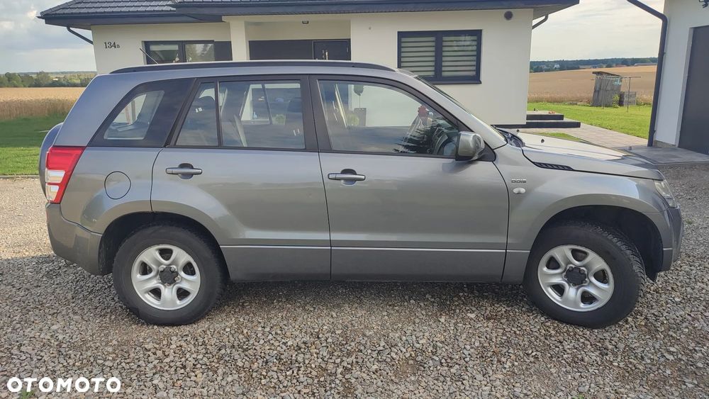 Suzuki Grand Vitara 1.9 DDiS - 3