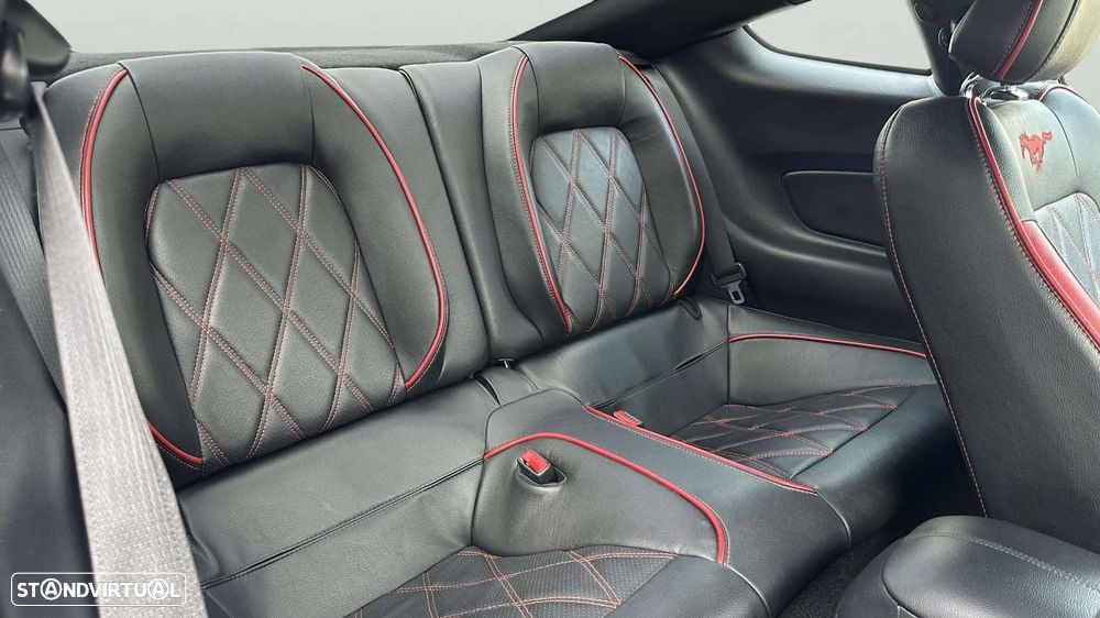 Ford Mustang 2.3i EcoBoost - 13