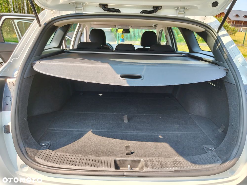 Hyundai i30 1.6 D Classic + - 20