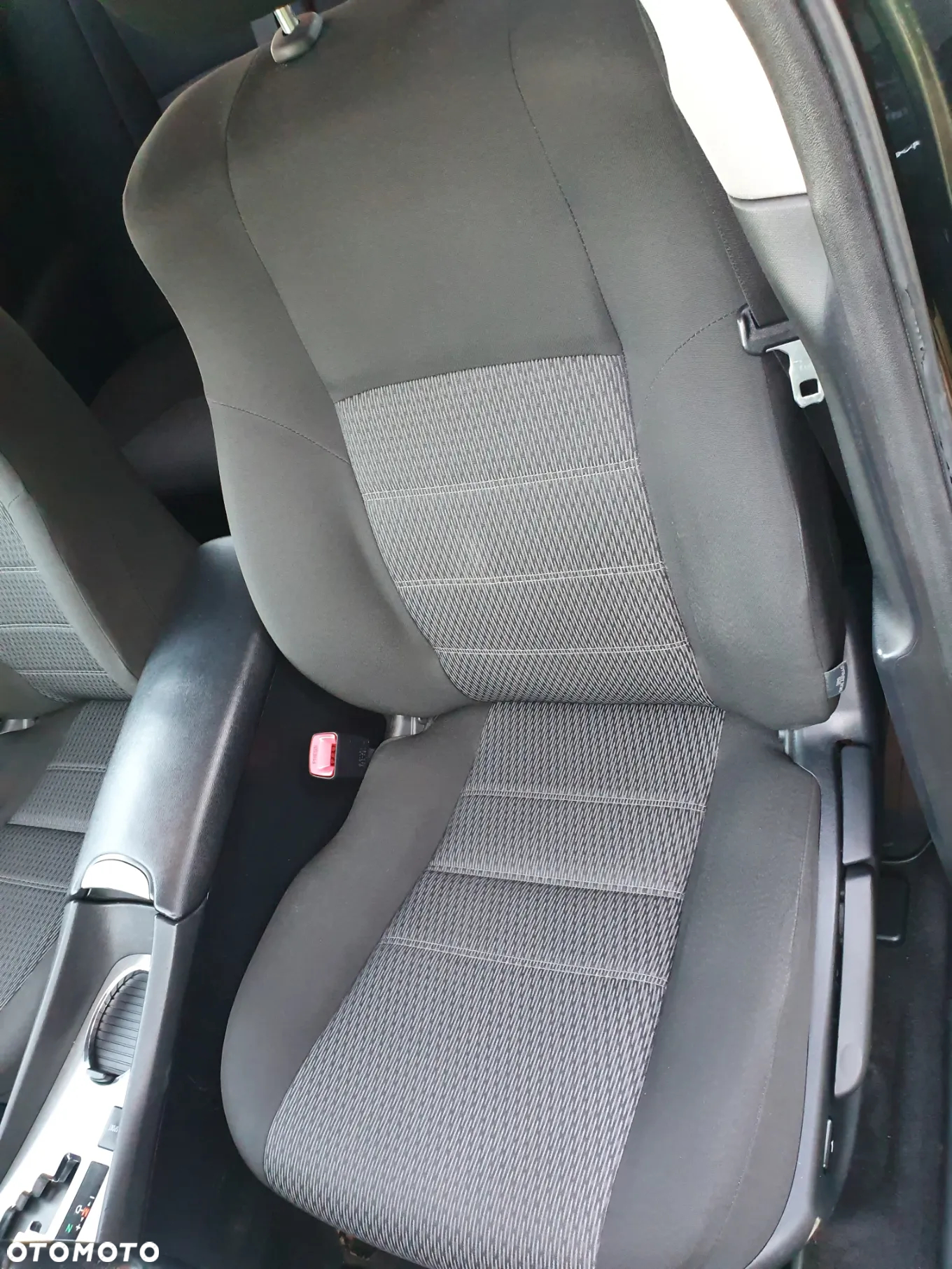 Toyota Avensis Combi 1.8 Multidrive S Executive - 17