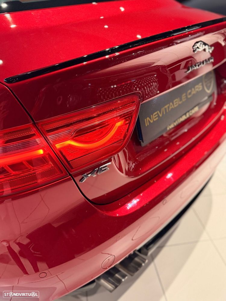 Jaguar XE 2.0 D R-Dynamic S - 19