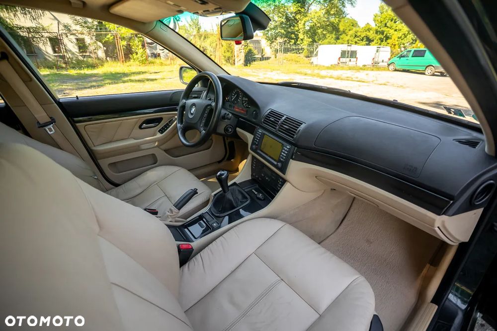 BMW Seria 5 525d Touring - 20