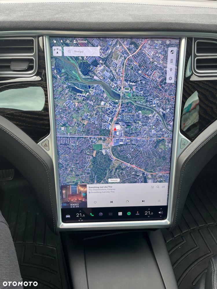 Tesla Model S - 19