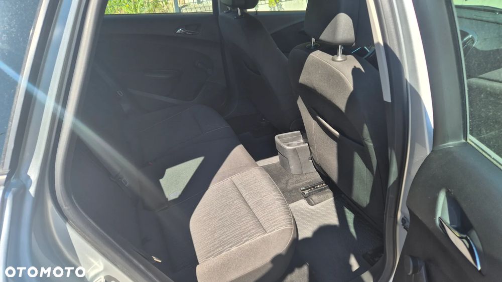 Opel Astra 1.4 T Enjoy - 9