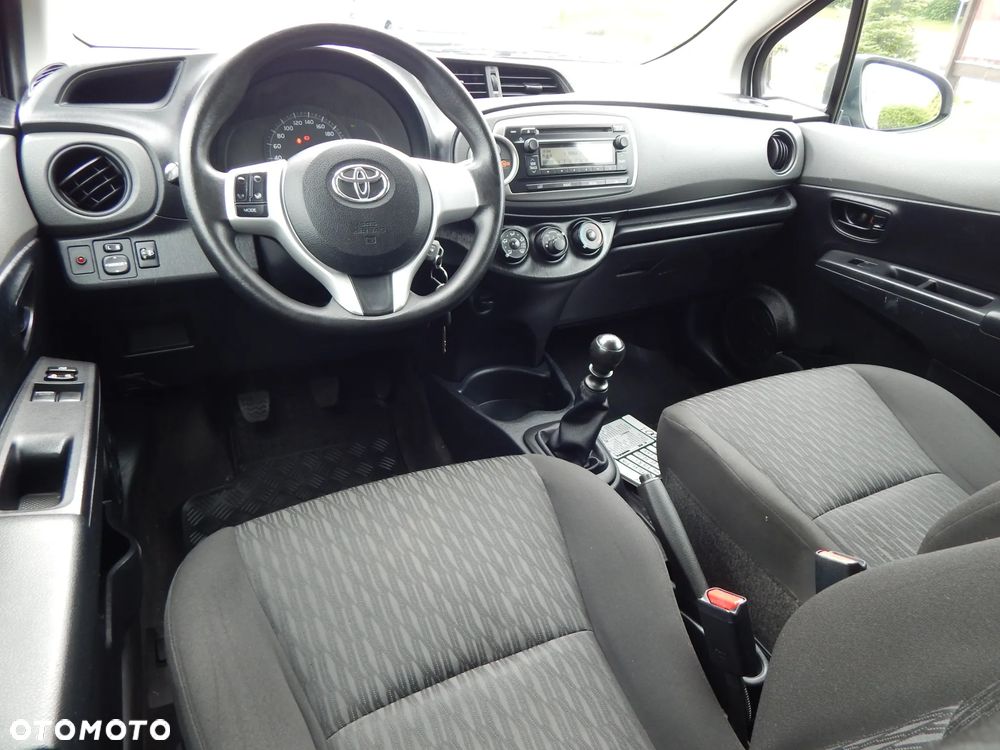 Toyota Yaris 1.33 Sol - 13