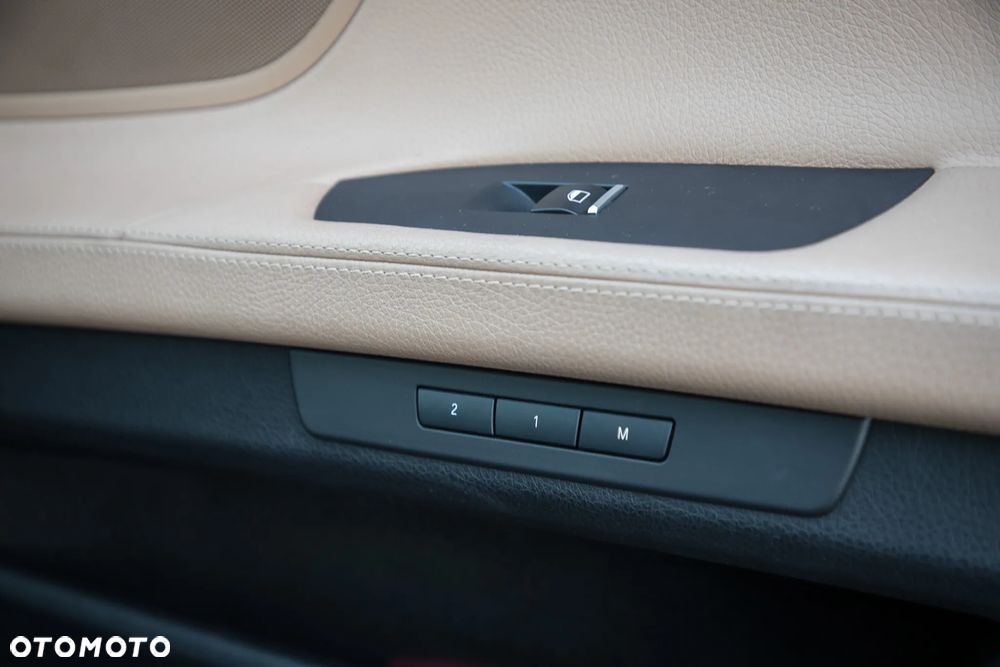 BMW Seria 7 740d xDrive - 15