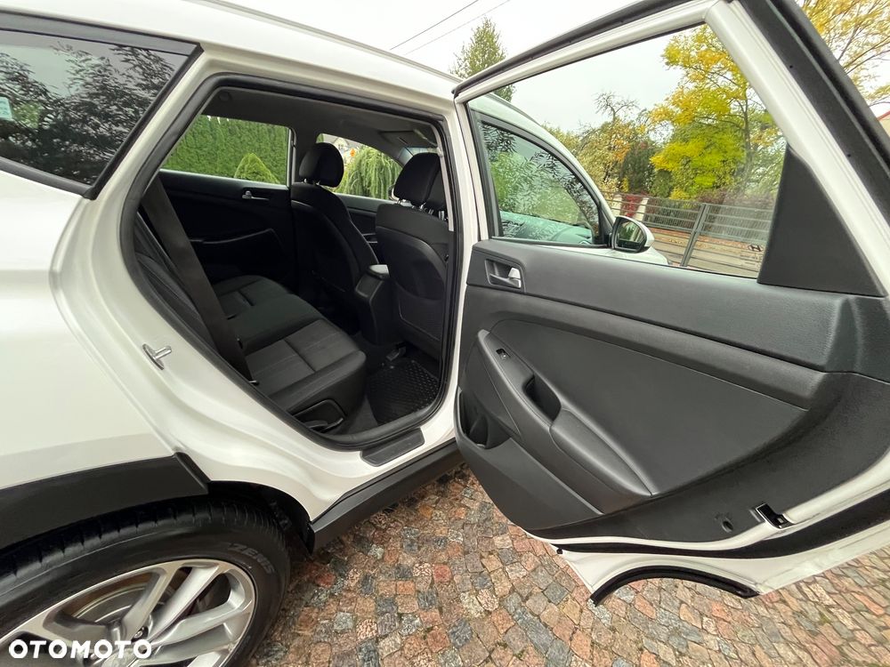 Hyundai Tucson 1.6 GDI BlueDrive Design 2WD - 36
