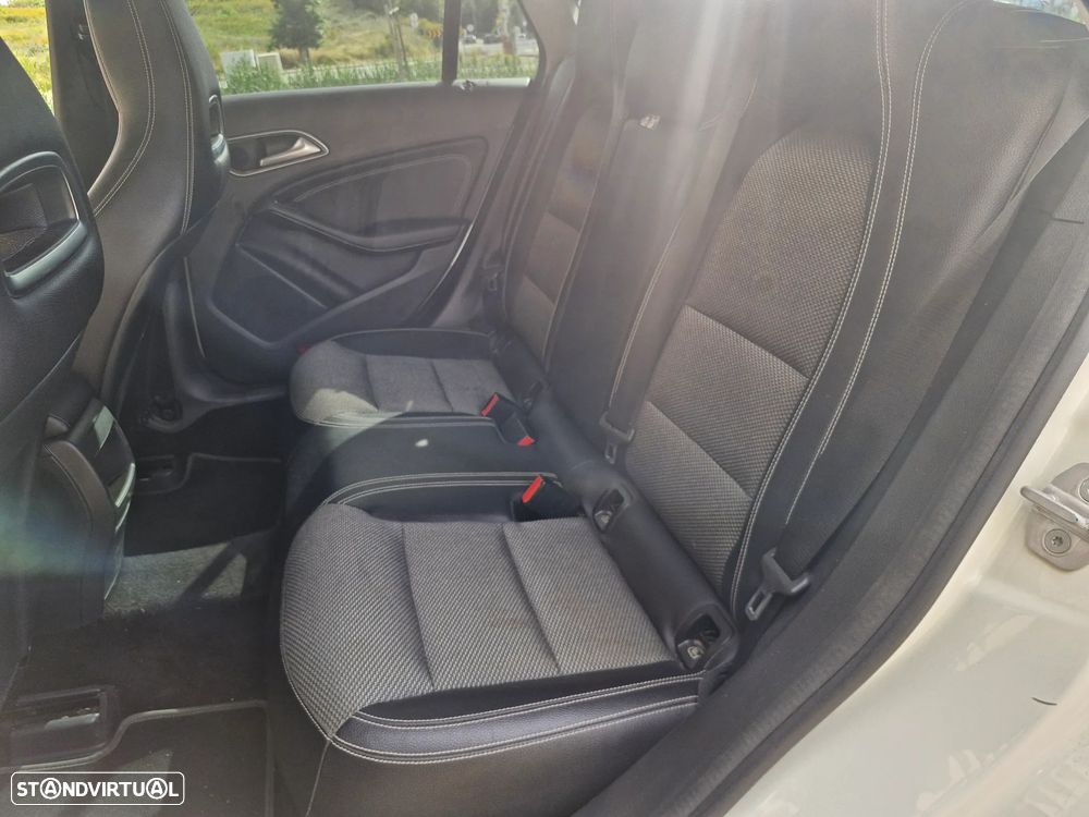 Mercedes-Benz CLA 200 d Shooting Brake Urban - 18