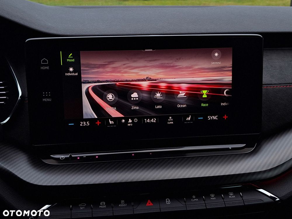 Skoda Octavia 2.0 TDI RS DSG - 27