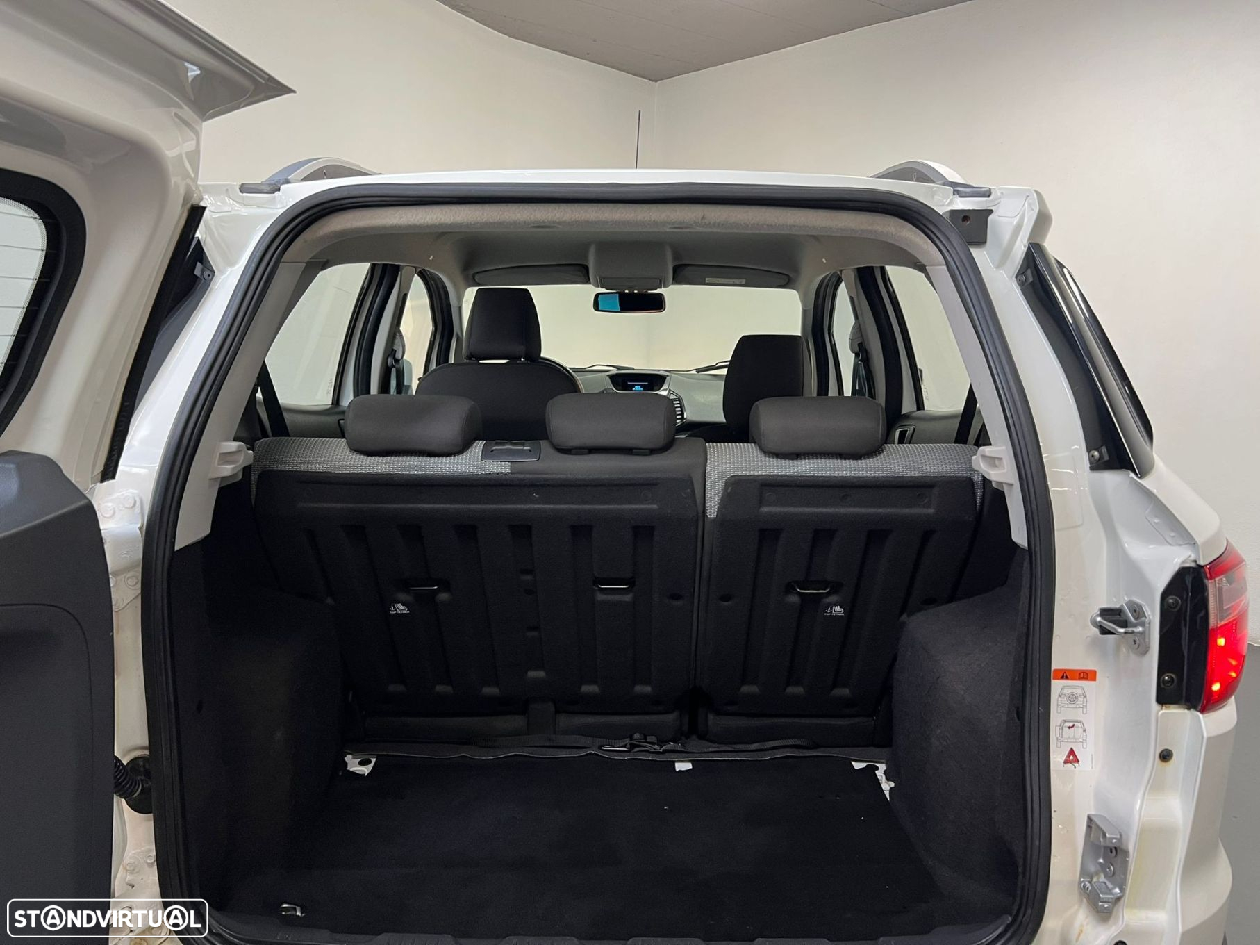Ford EcoSport 1.0 EcoBoost Titanium - 17