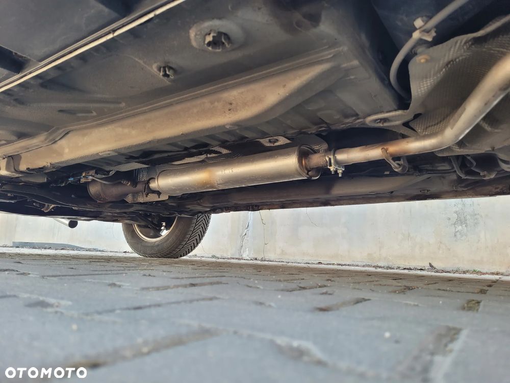 Dacia Duster 1.6 16V 105 4x2 Prestige - 30