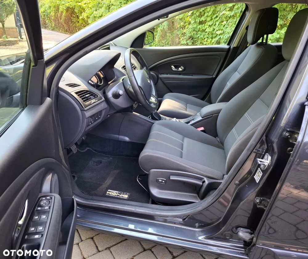 Renault Megane ENERGY dCi 110 Start & Stop Bose Edition - 5