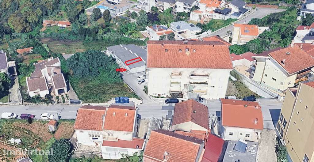 Garagem, são Martinho do Bispo - Grande imagem: 2/3